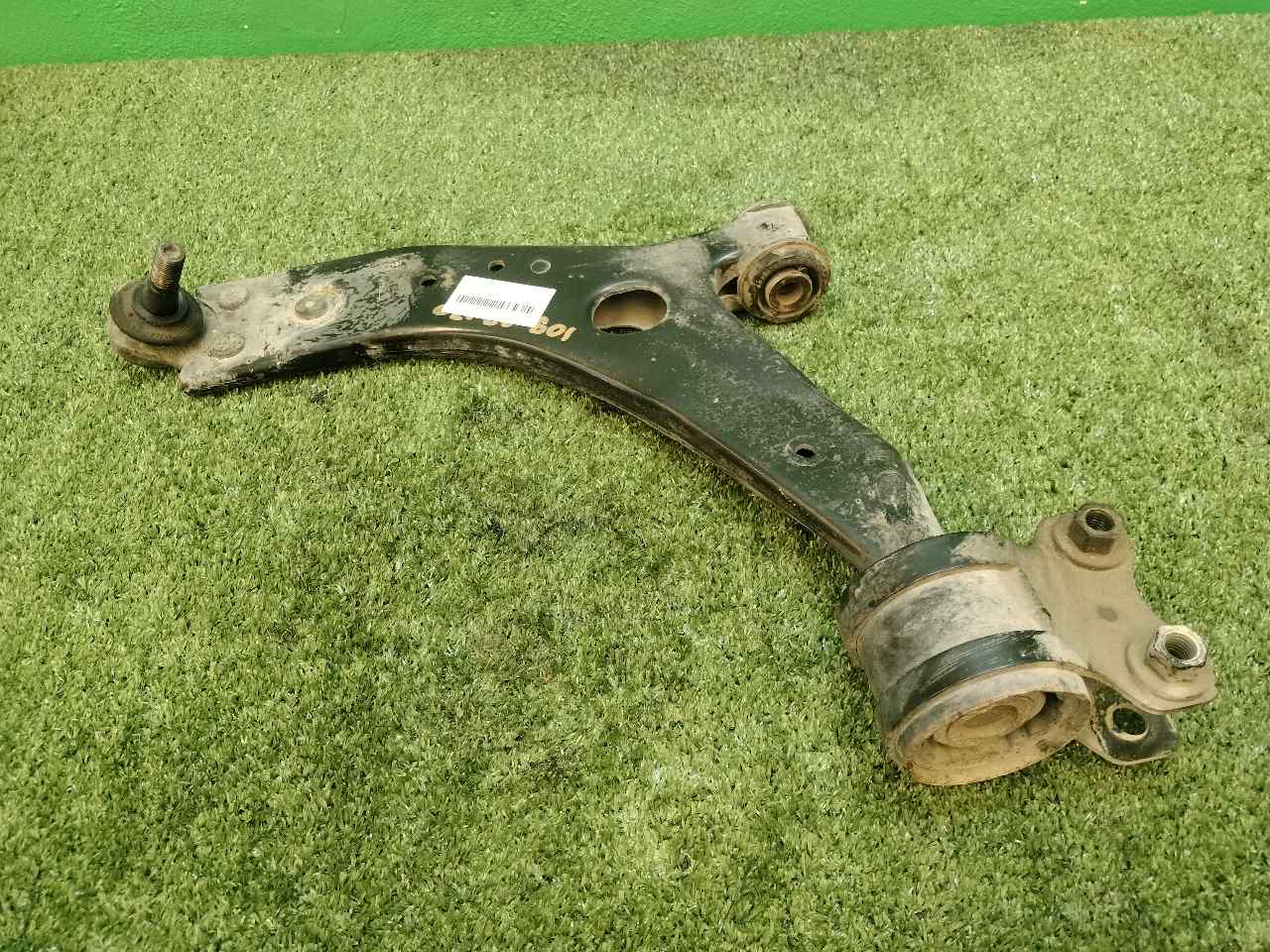 BRAZO SUSPENSION INFERIOR DELANTERO IZQUIERDO