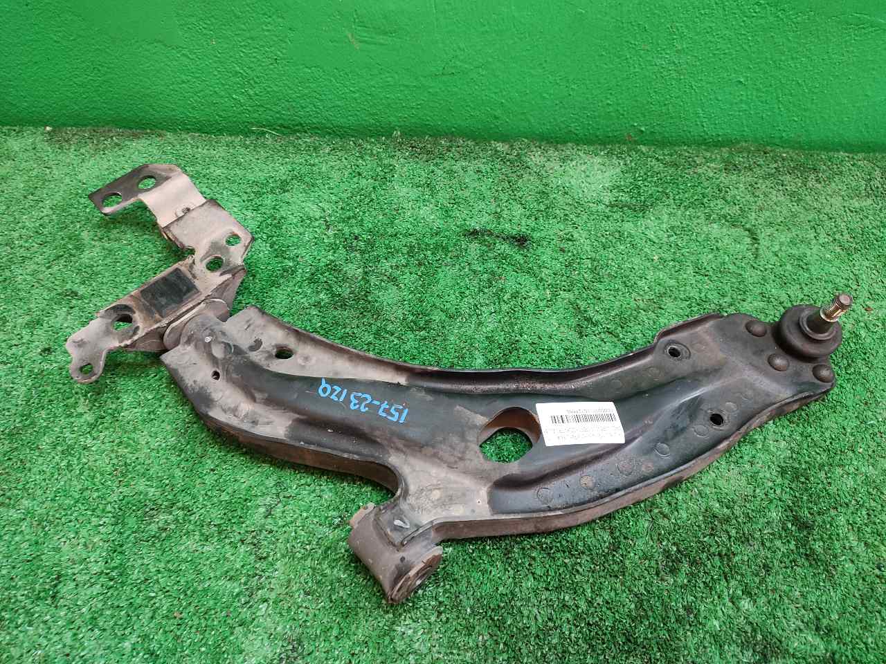 BRAZO SUSPENSION INFERIOR DELANTERO IZQUIERDO