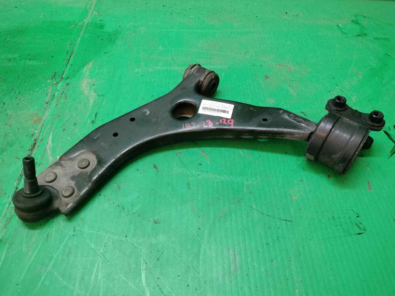 BRAZO SUSPENSION INFERIOR DELANTERO IZQUIERDO