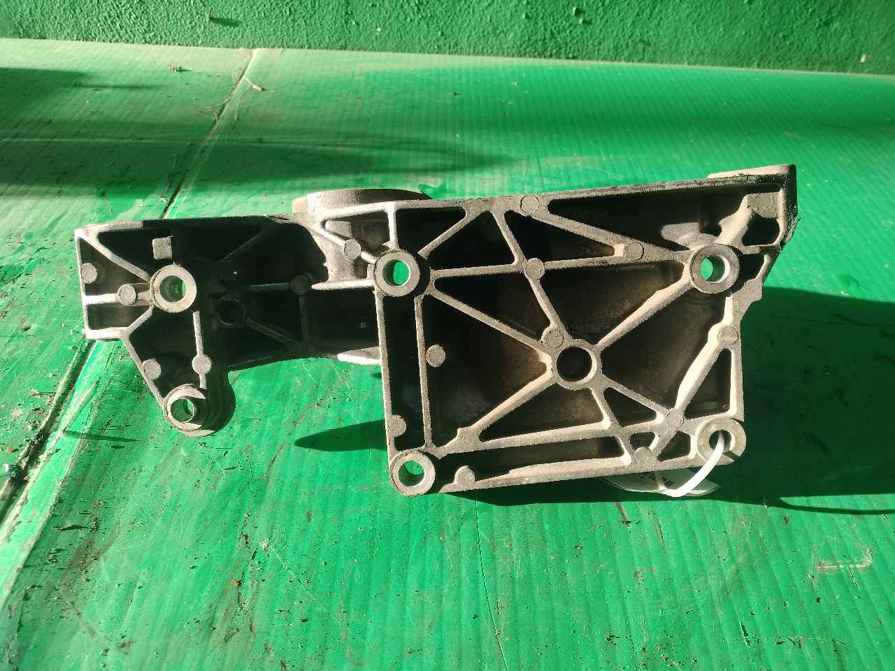 SOPORTE ALTERNADOR