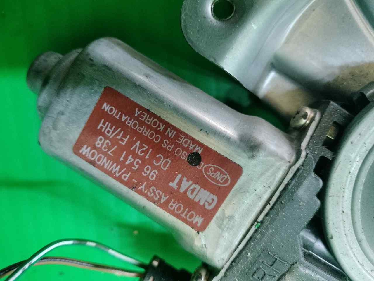 ELEVALUNAS DELANTERO DERECHO