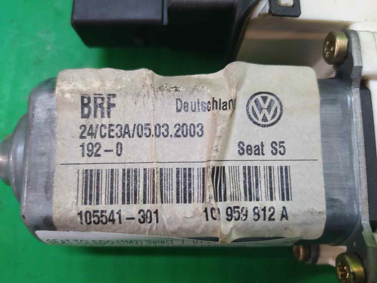 MOTOR ELEVALUNAS TRASERO DERECHO