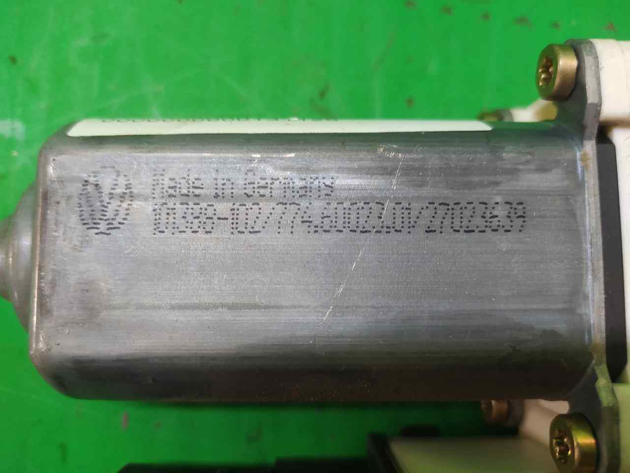 MOTOR ELEVALUNAS TRASERO DERECHO