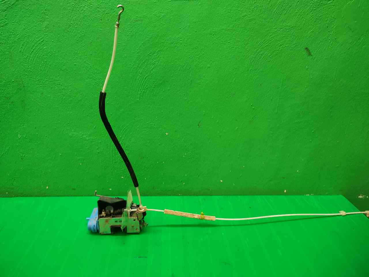 CERRADURA PUERTA TRASERA IZQUIERDA