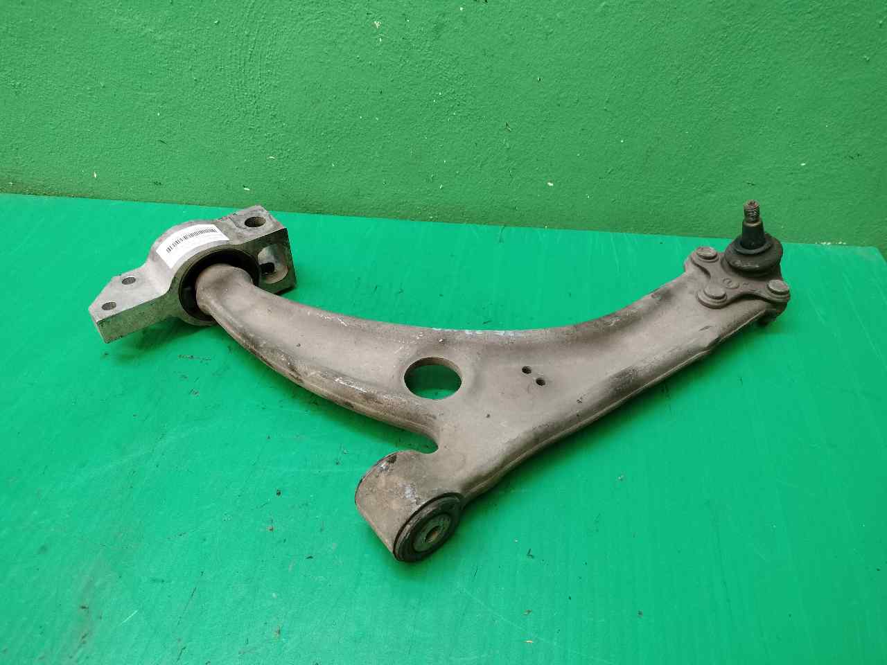 BRAZO SUSPENSION SUPERIOR DELANTERO IZQUIERDO