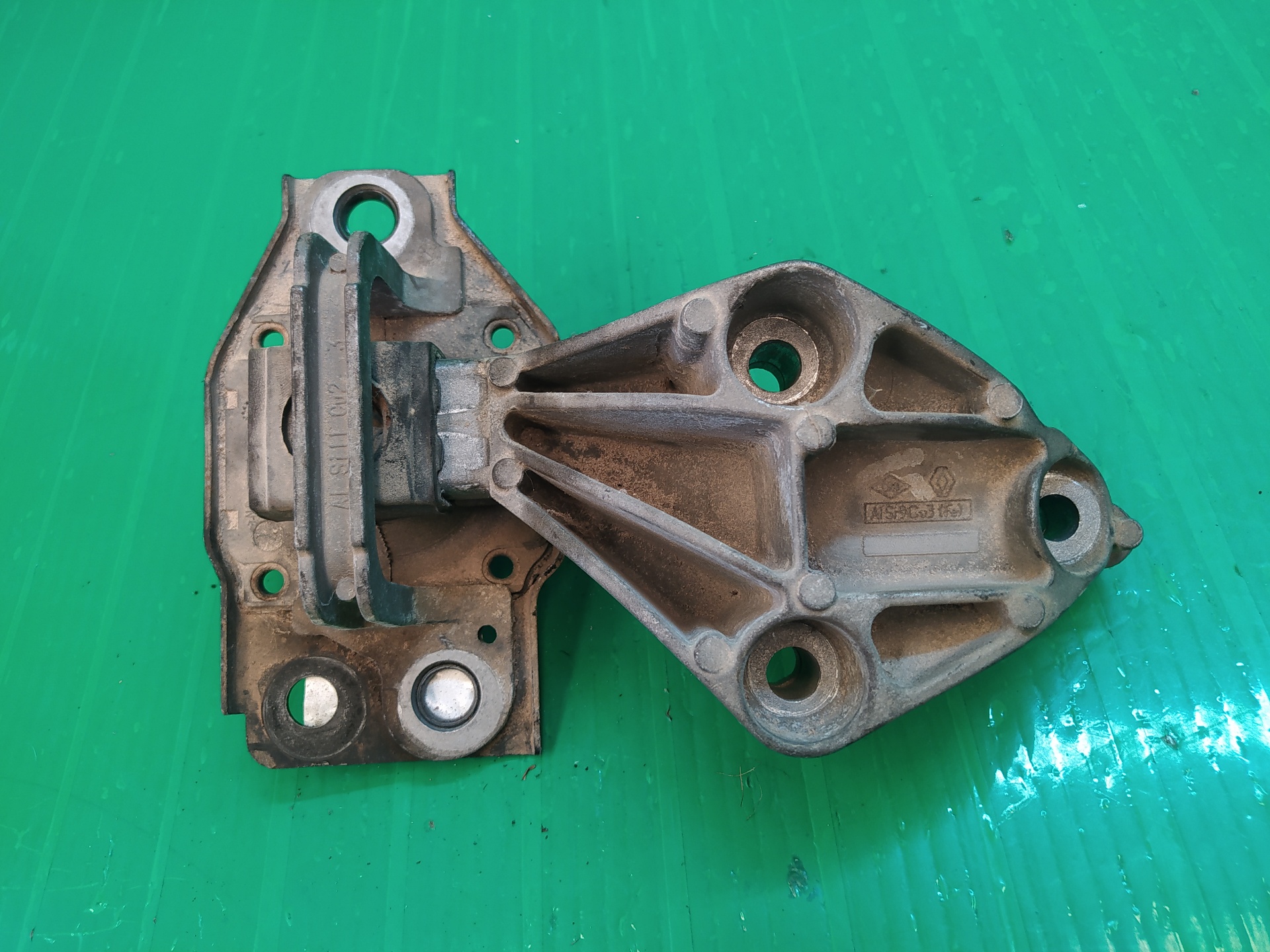 SOPORTE MOTOR DERECHO