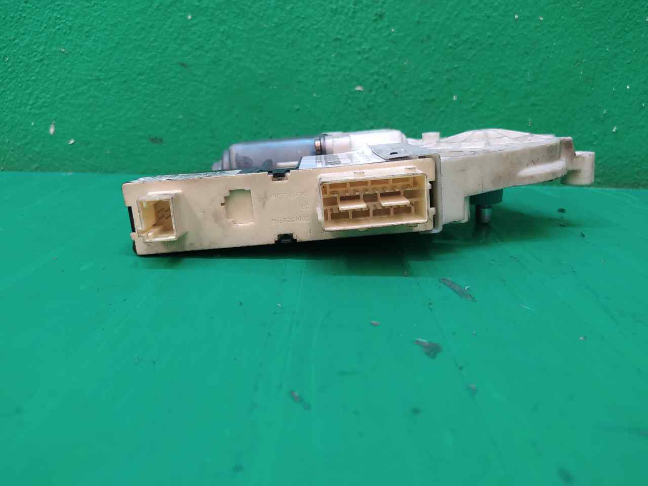 MOTOR ELEVALUNAS DELANTERO IZQUIERDO