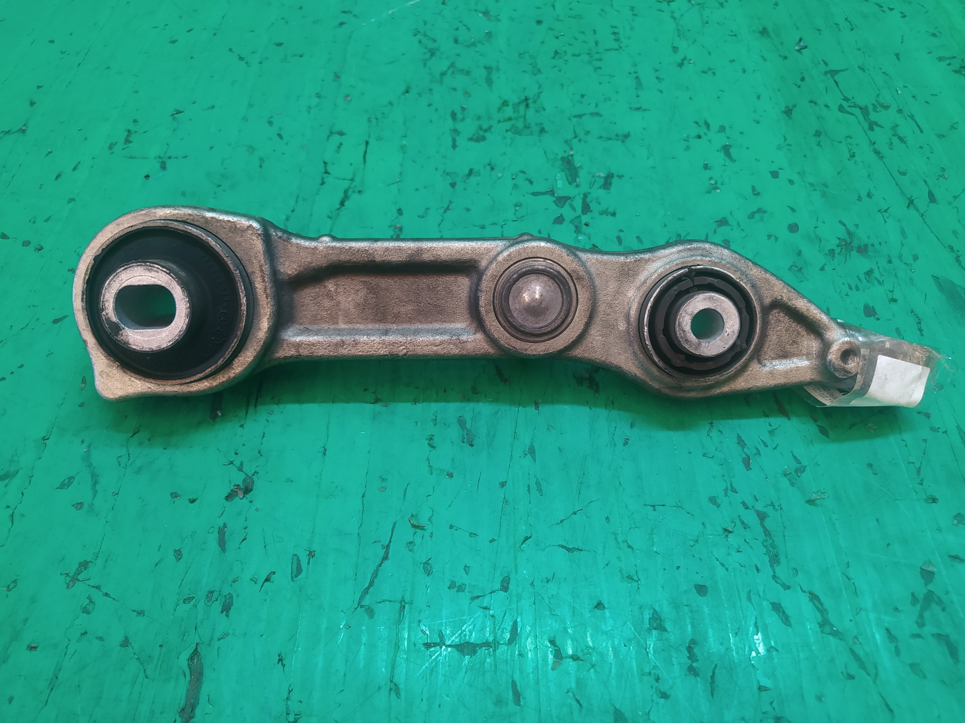 BRAZO SUSPENSION INFERIOR DELANTERO IZQUIERDO