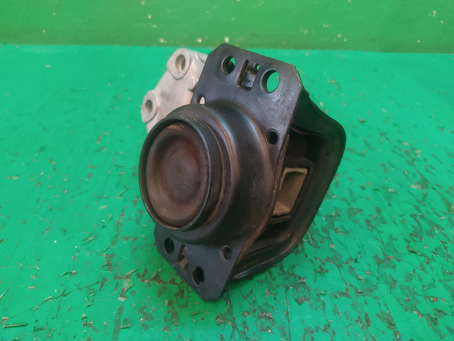 SOPORTE MOTOR DERECHO