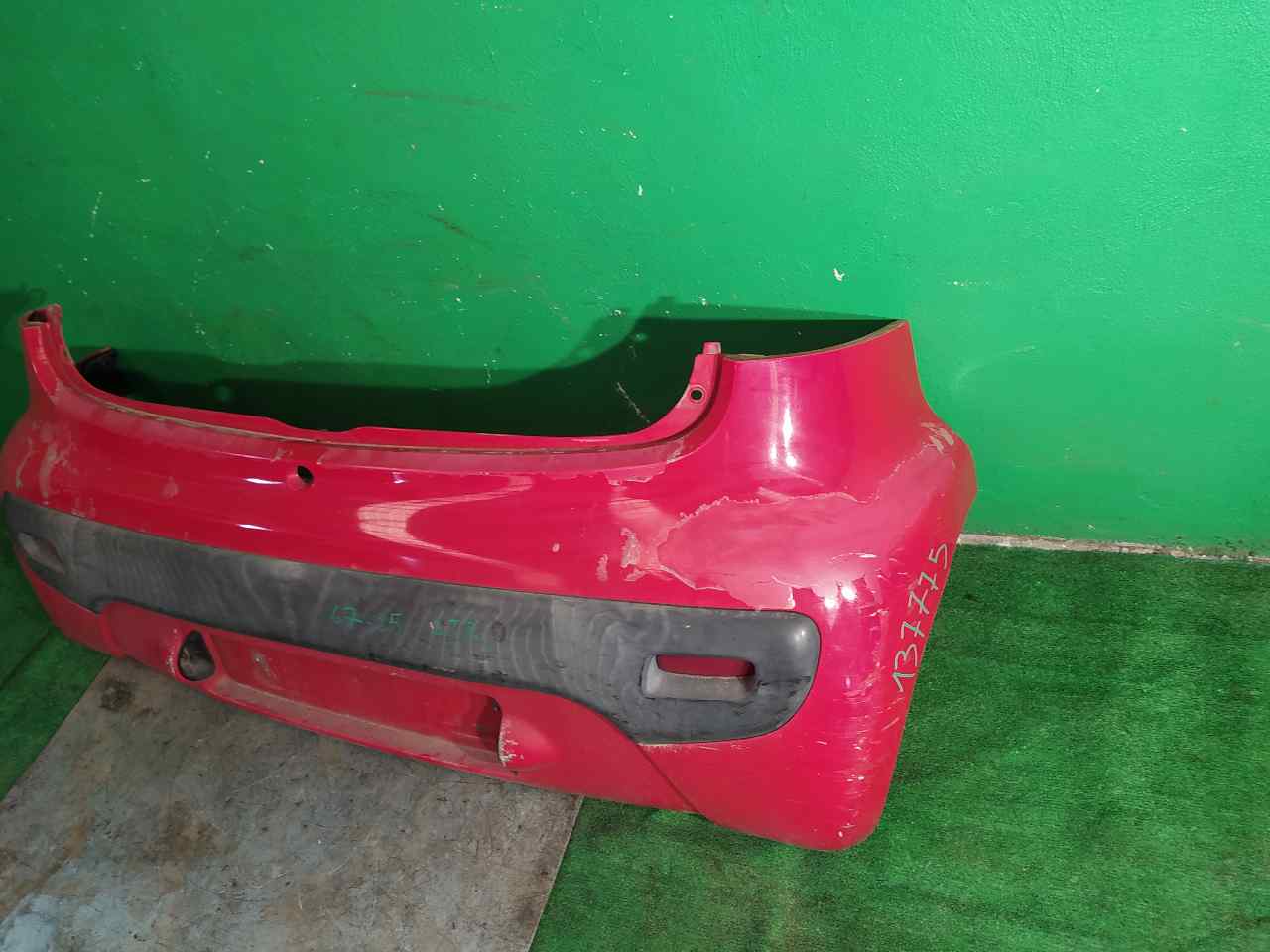 PARAGOLPES TRASERO