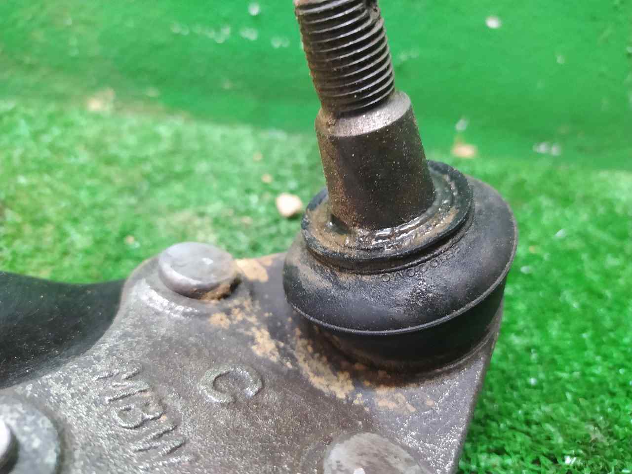 BRAZO SUSPENSION DELANTERO IZQUIERDO