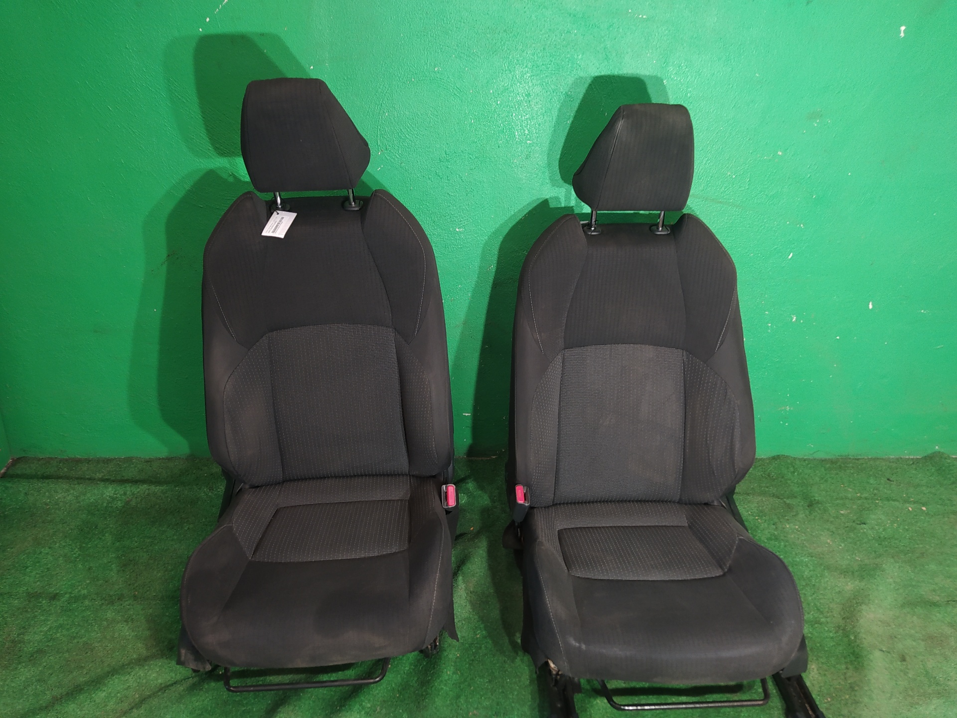 ASIENTO DELANTERO IZQUIERDO