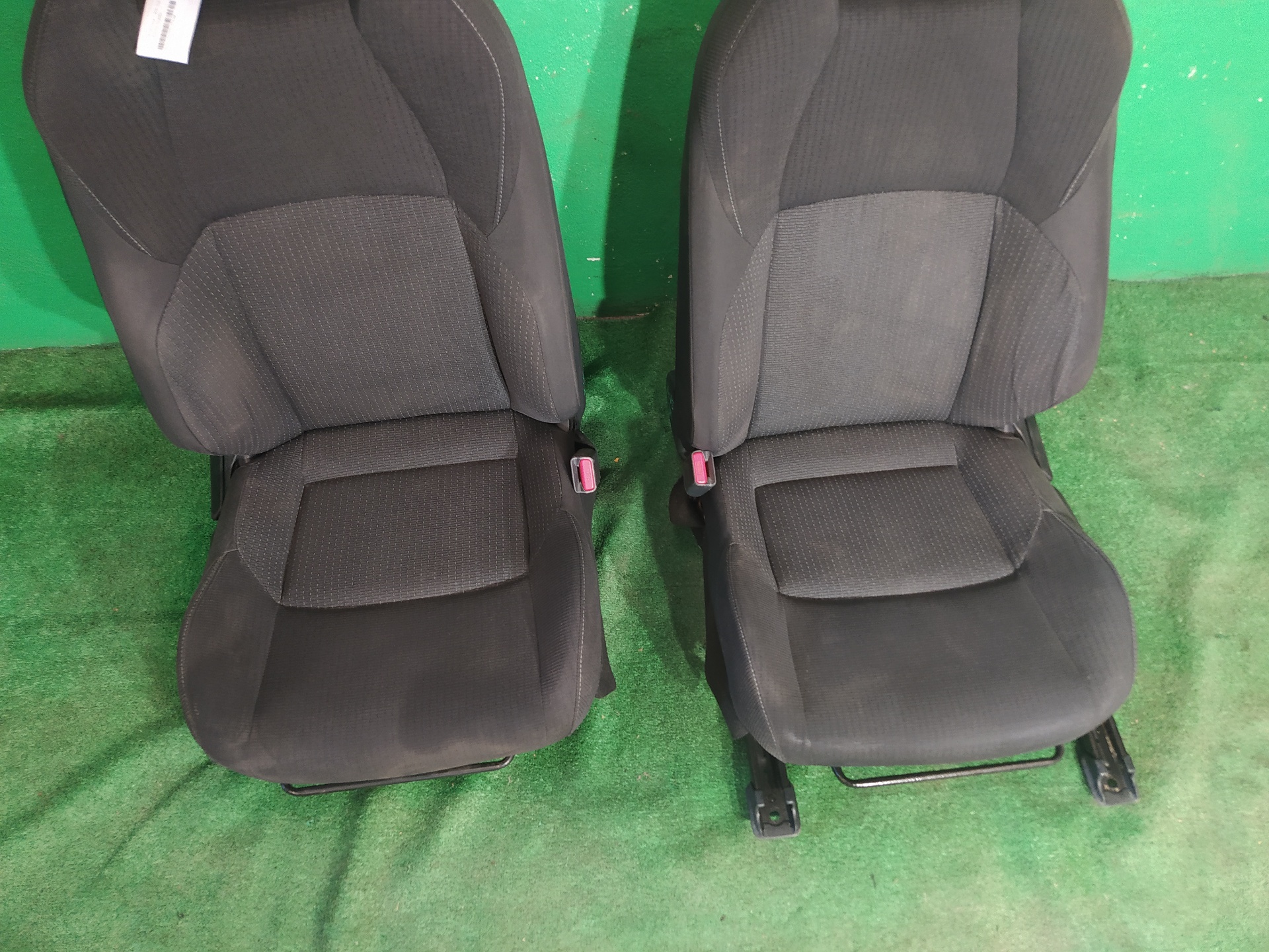 ASIENTO DELANTERO IZQUIERDO
