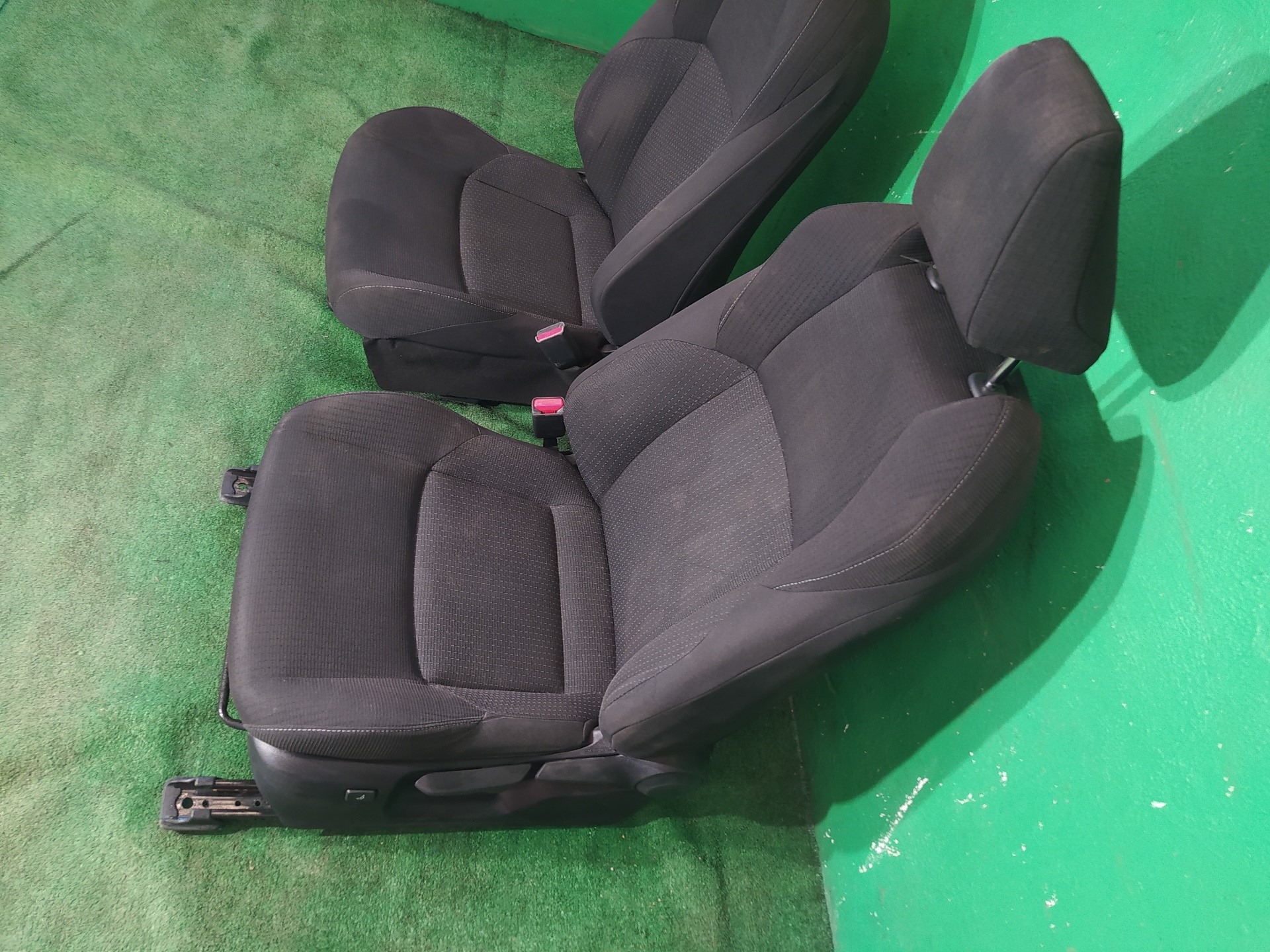 ASIENTO DELANTERO IZQUIERDO