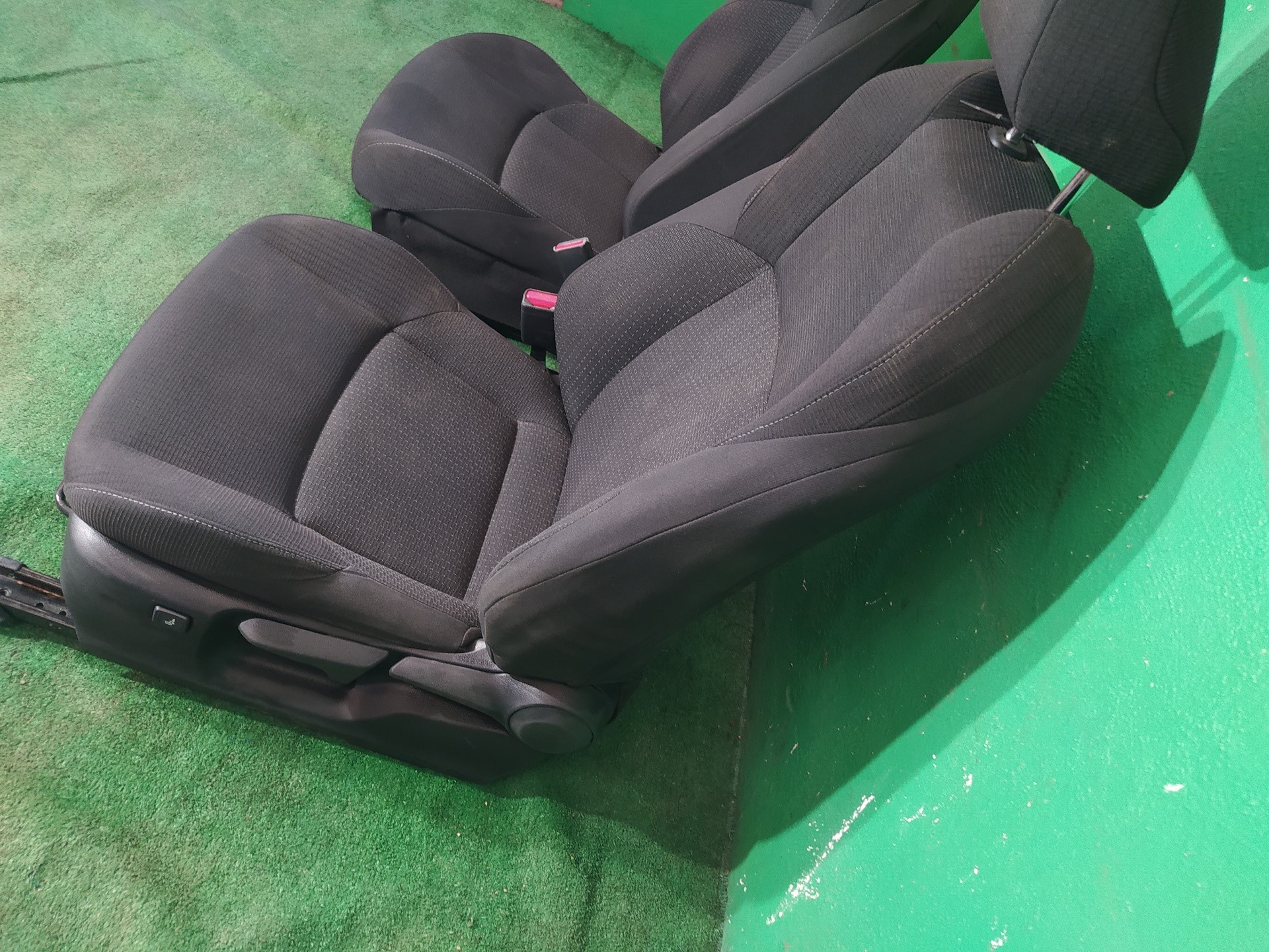 ASIENTO DELANTERO IZQUIERDO