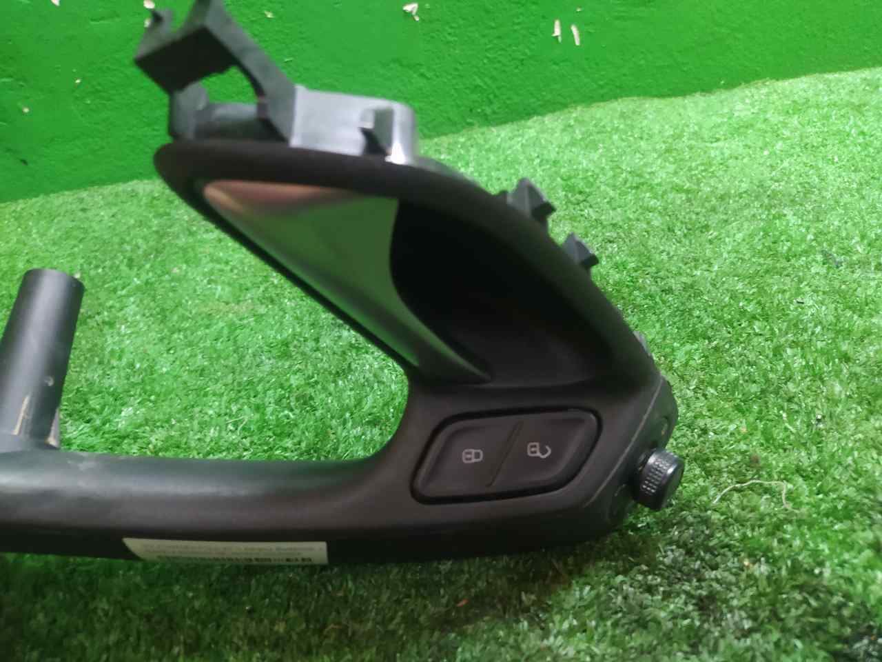 MANETA INTERIOR DELANTERA IZQUIERDA