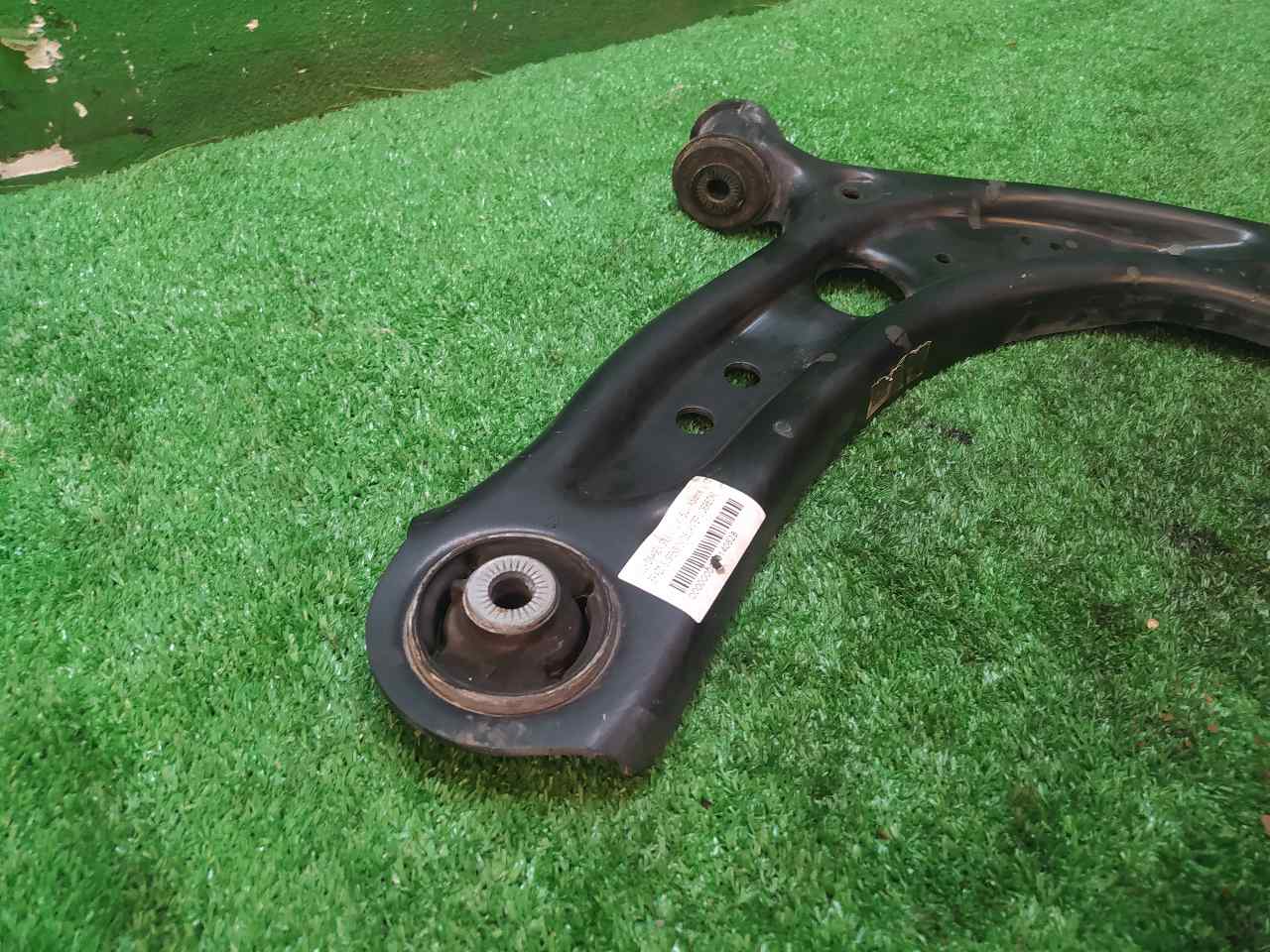 BRAZO SUSPENSION DELANTERO DERECHO