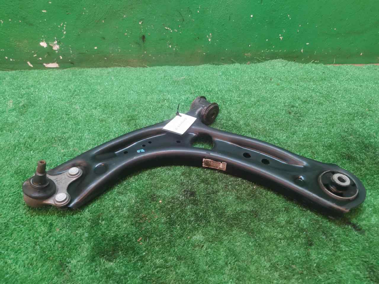 BRAZO SUSPENSION DELANTERO IZQUIERDO
