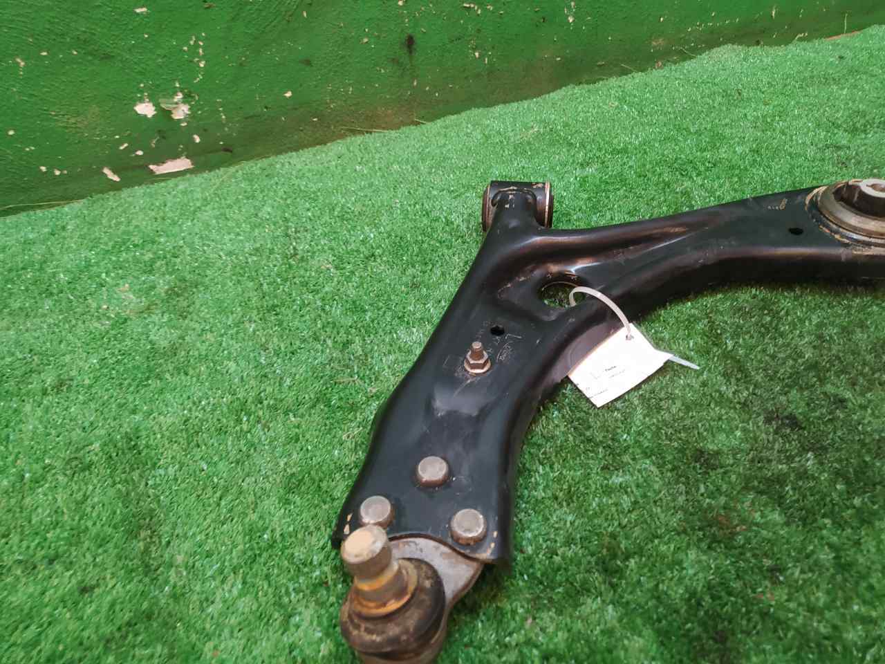 BRAZO SUSPENSION DELANTERO IZQUIERDO