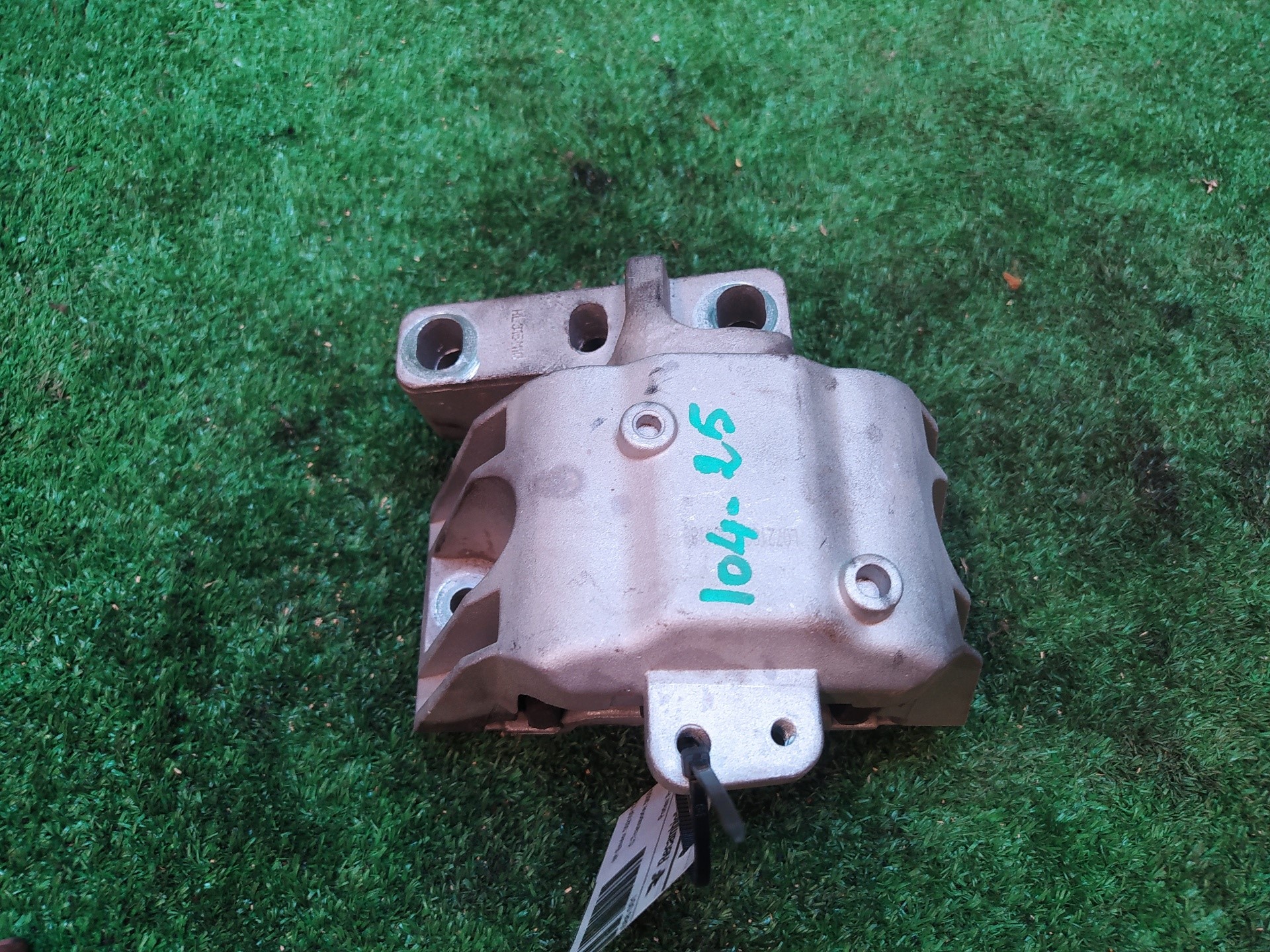 SOPORTE MOTOR DERECHO
