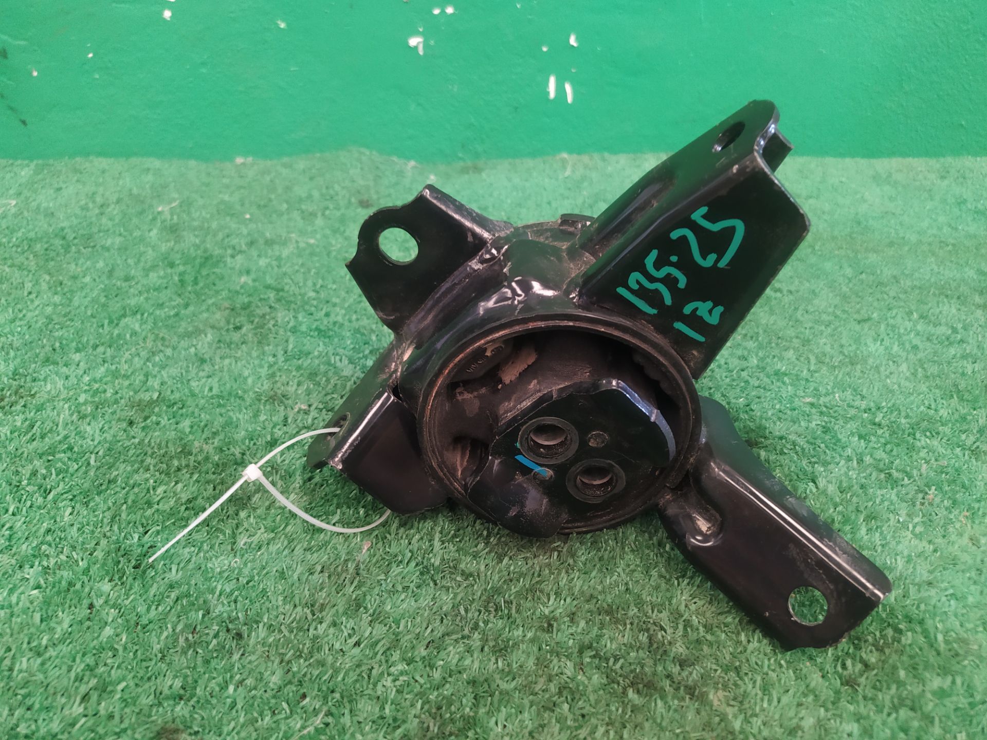 SOPORTE MOTOR IZQUIERDO
