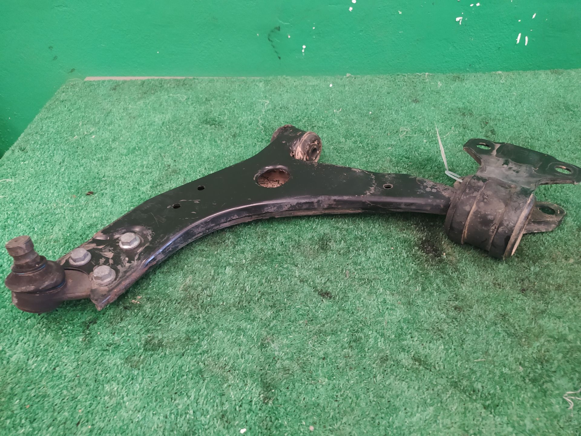 Tienda BRAZO SUSPENSION DELANTERO IZQUIERDO