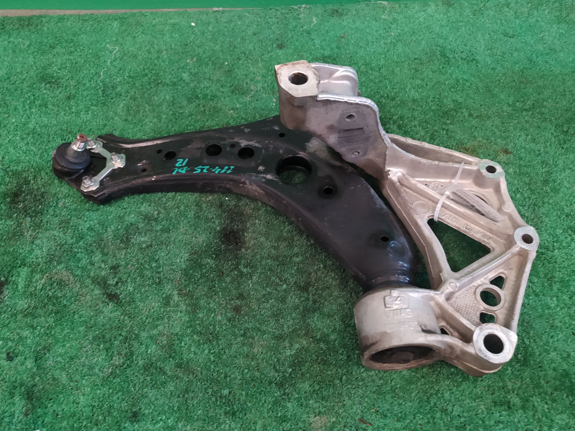 BRAZO SUSPENSION DELANTERO IZQUIERDO