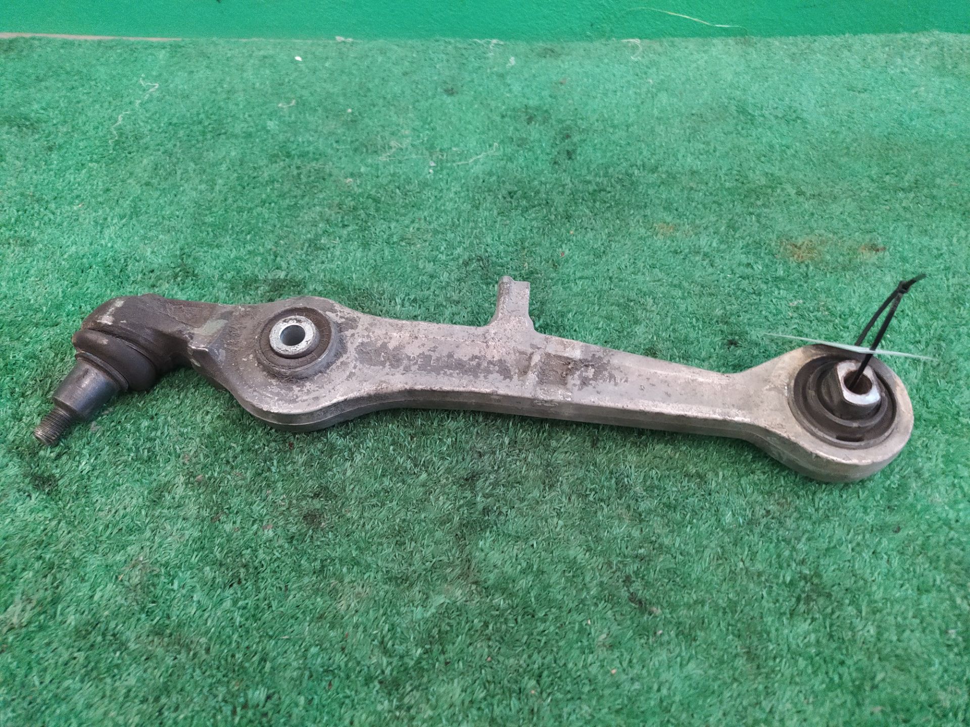 BRAZO SUSPENSION DELANTERO IZQUIERDO