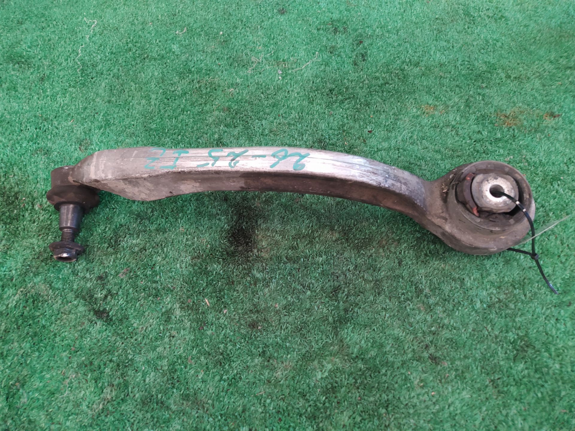 BRAZO SUSPENSION DELANTERO IZQUIERDO