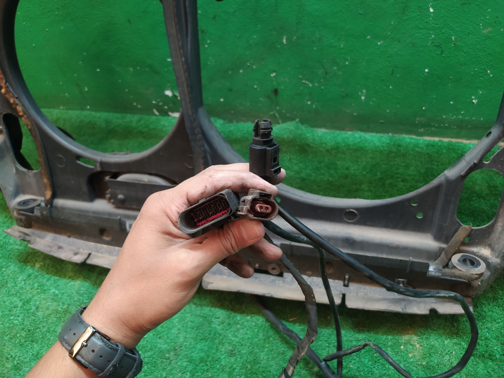 PANEL FRONTAL