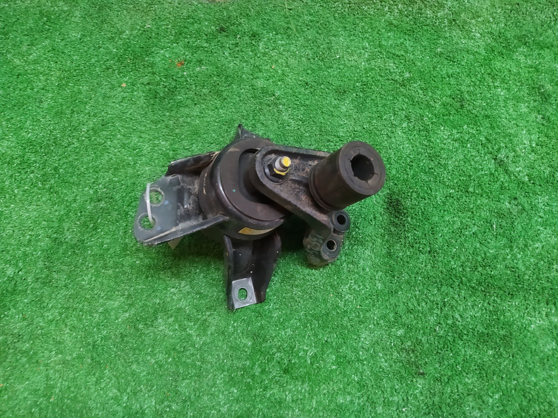 SOPORTE MOTOR DERECHO