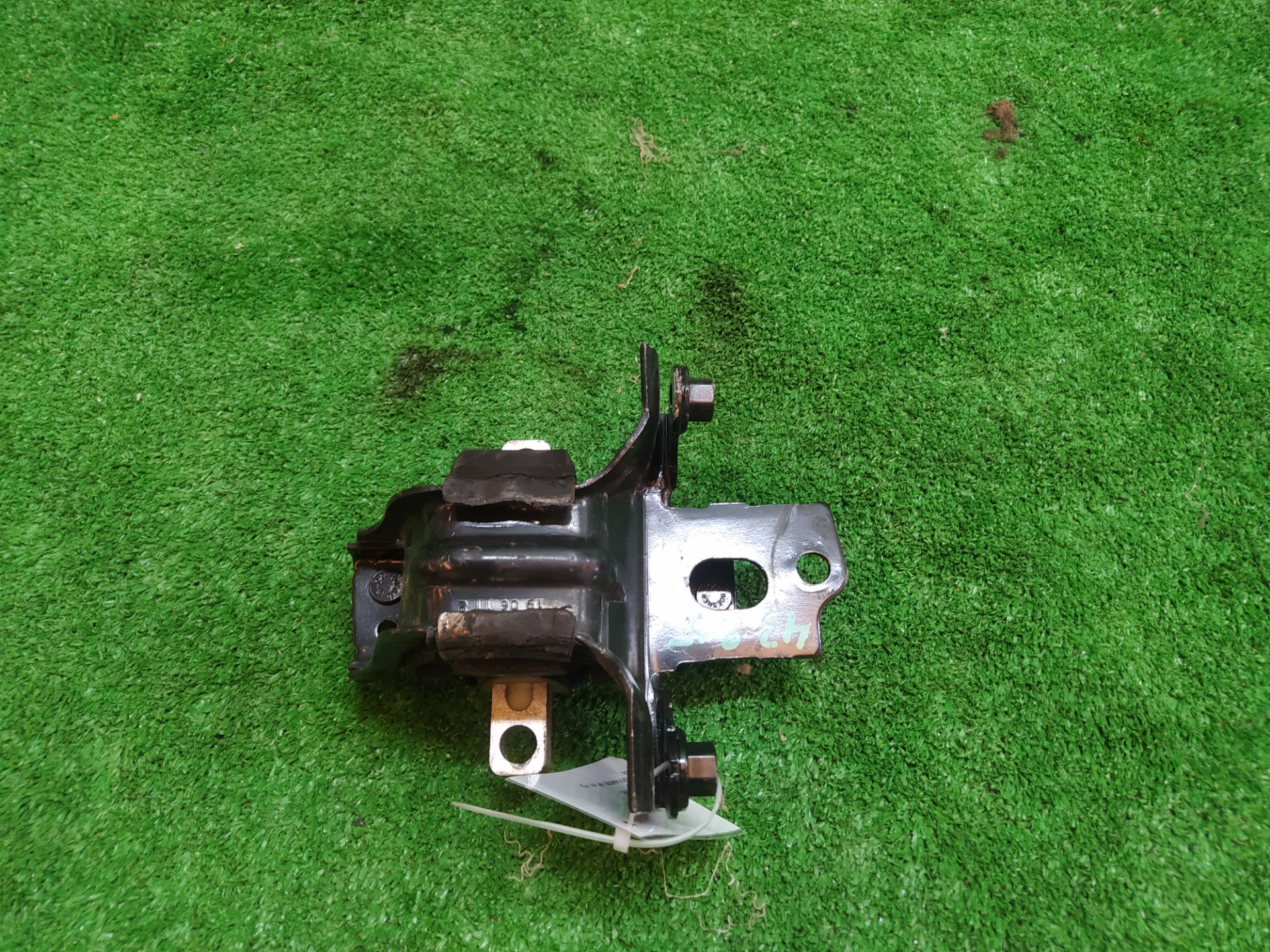 SOPORTE MOTOR IZQUIERDO