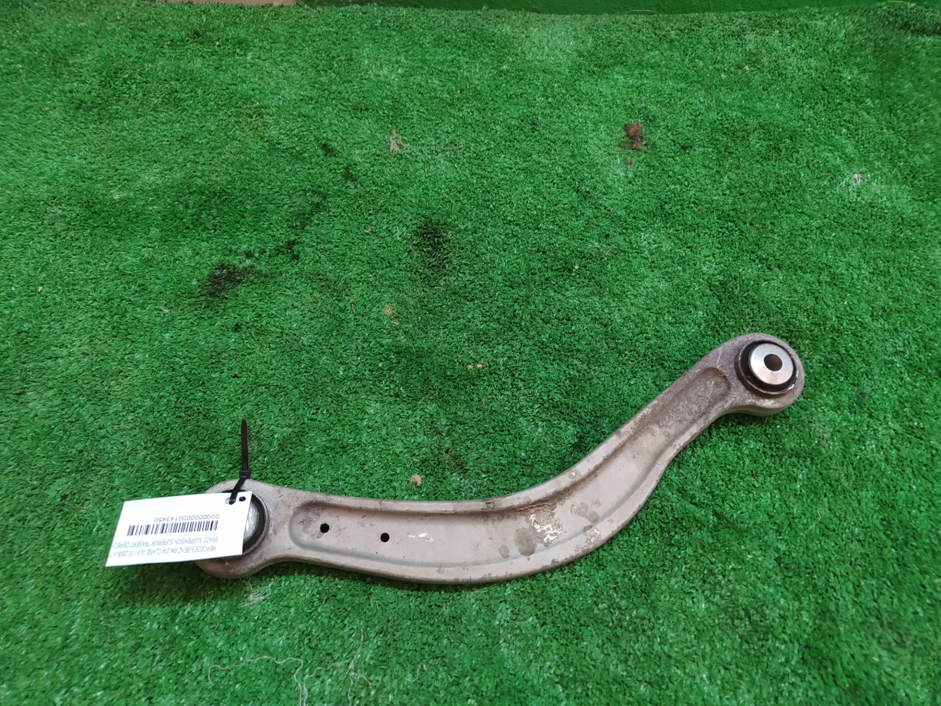 BRAZO SUSPENSION SUPERIOR TRASERO DERECHO