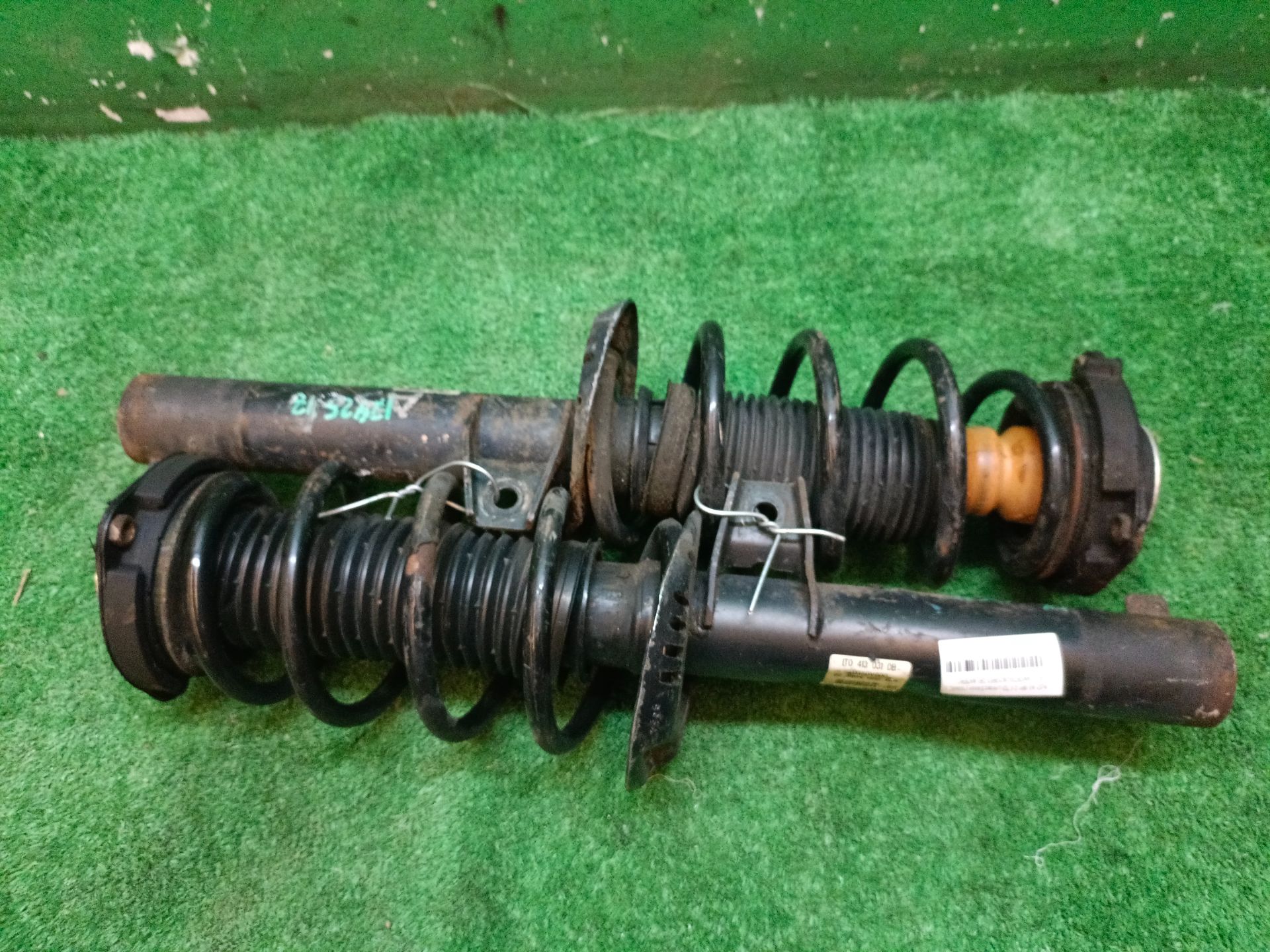 JUEGO AMORTIGUADORES DELANTERO