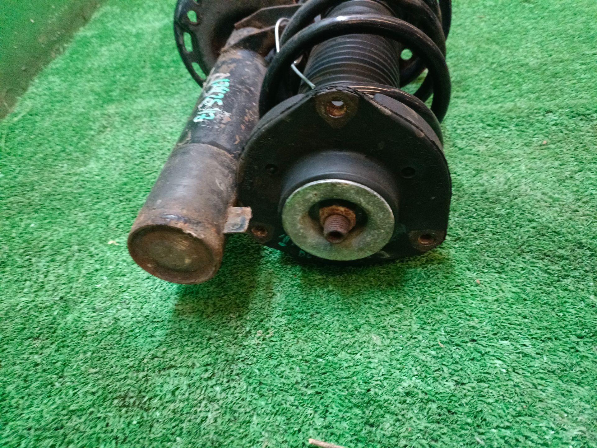 JUEGO AMORTIGUADORES DELANTERO