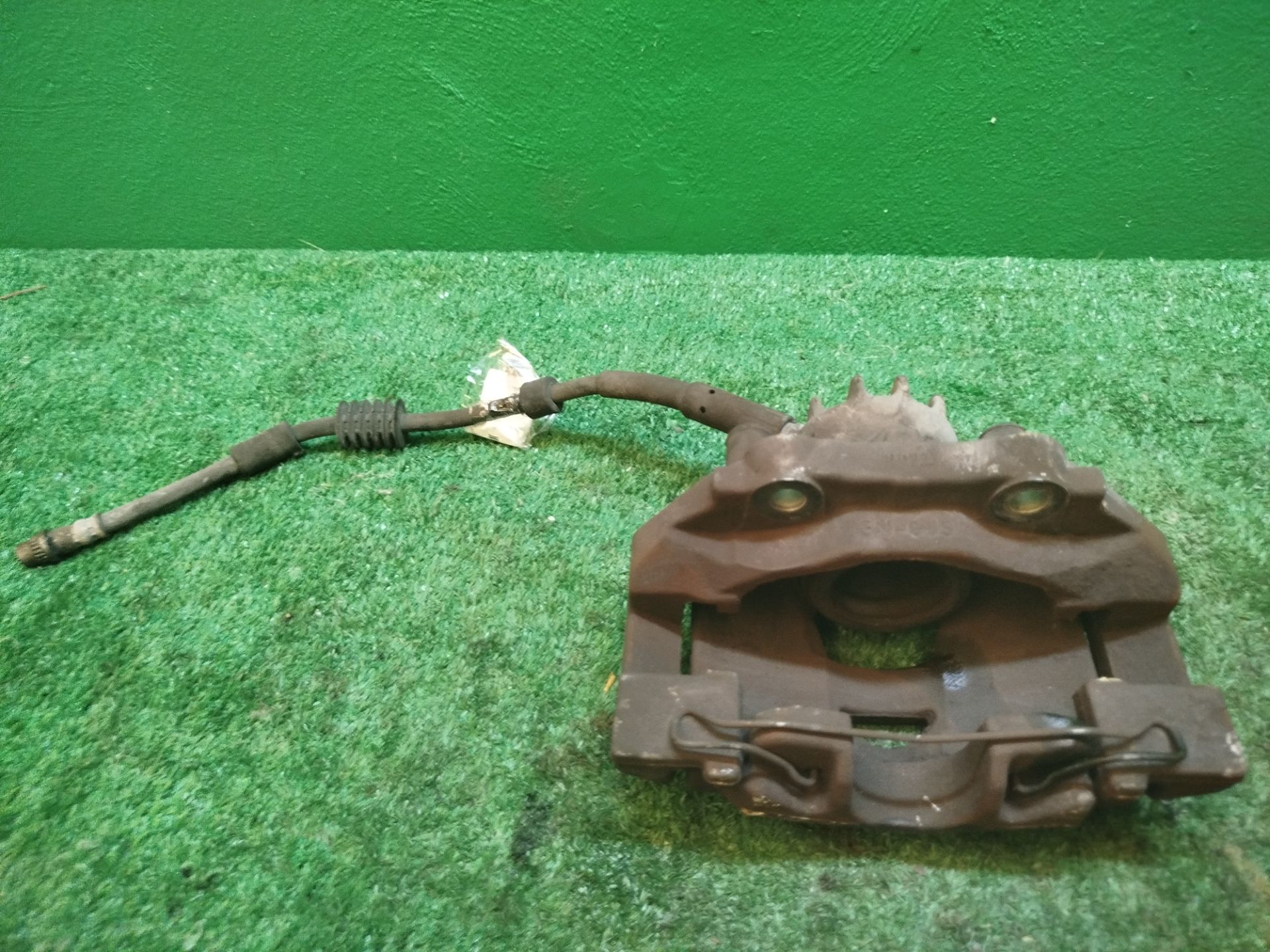 PINZA DE FRENO DELANTERA IZQUIERDA