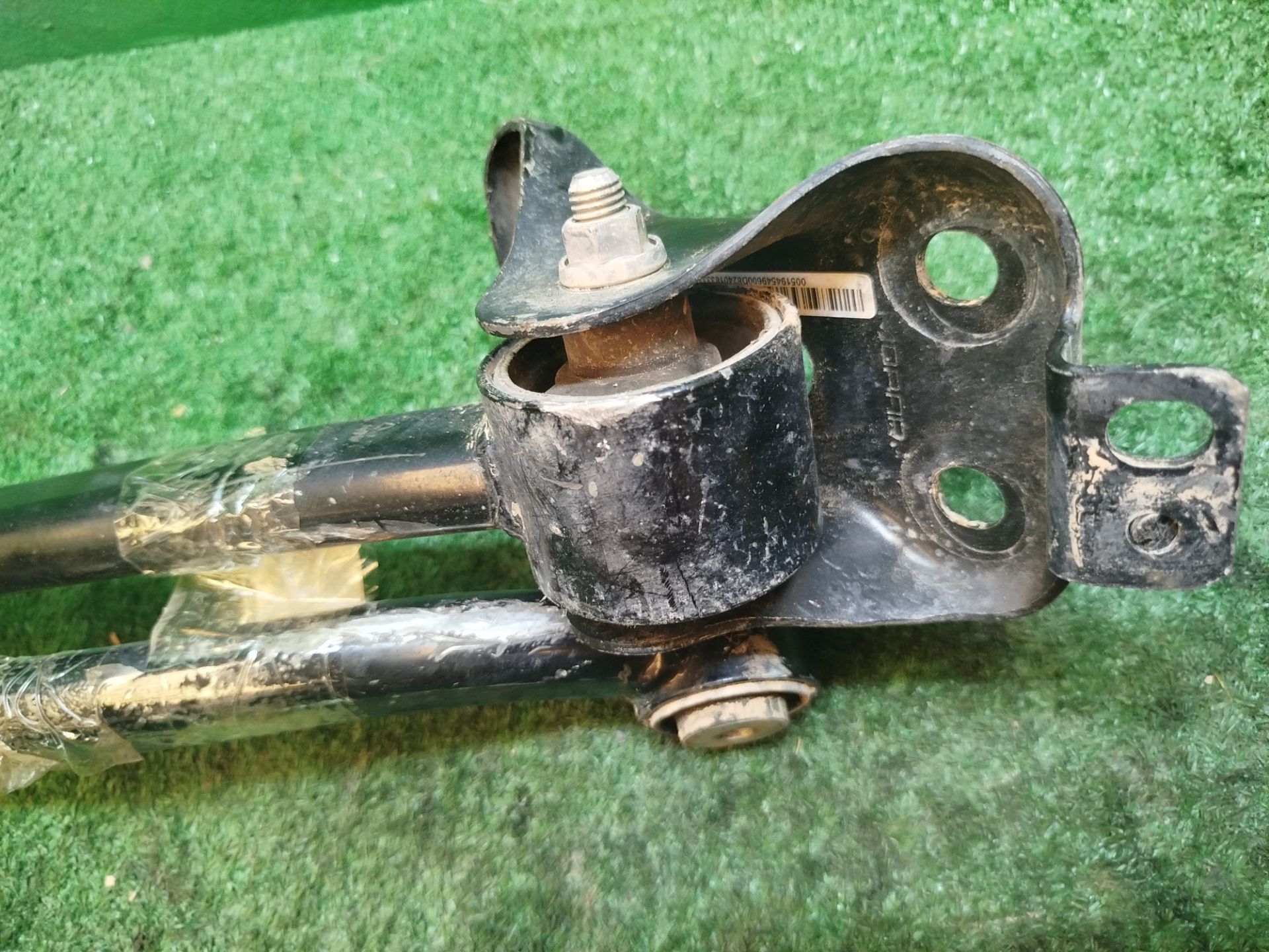 PUNTERA DELANTERA IZQUIERDA DE PARAGOLPES