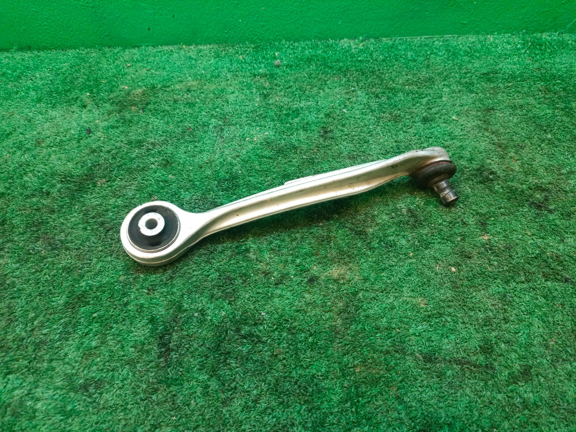 BRAZO SUSPENSION DELANTERO IZQUIERDO