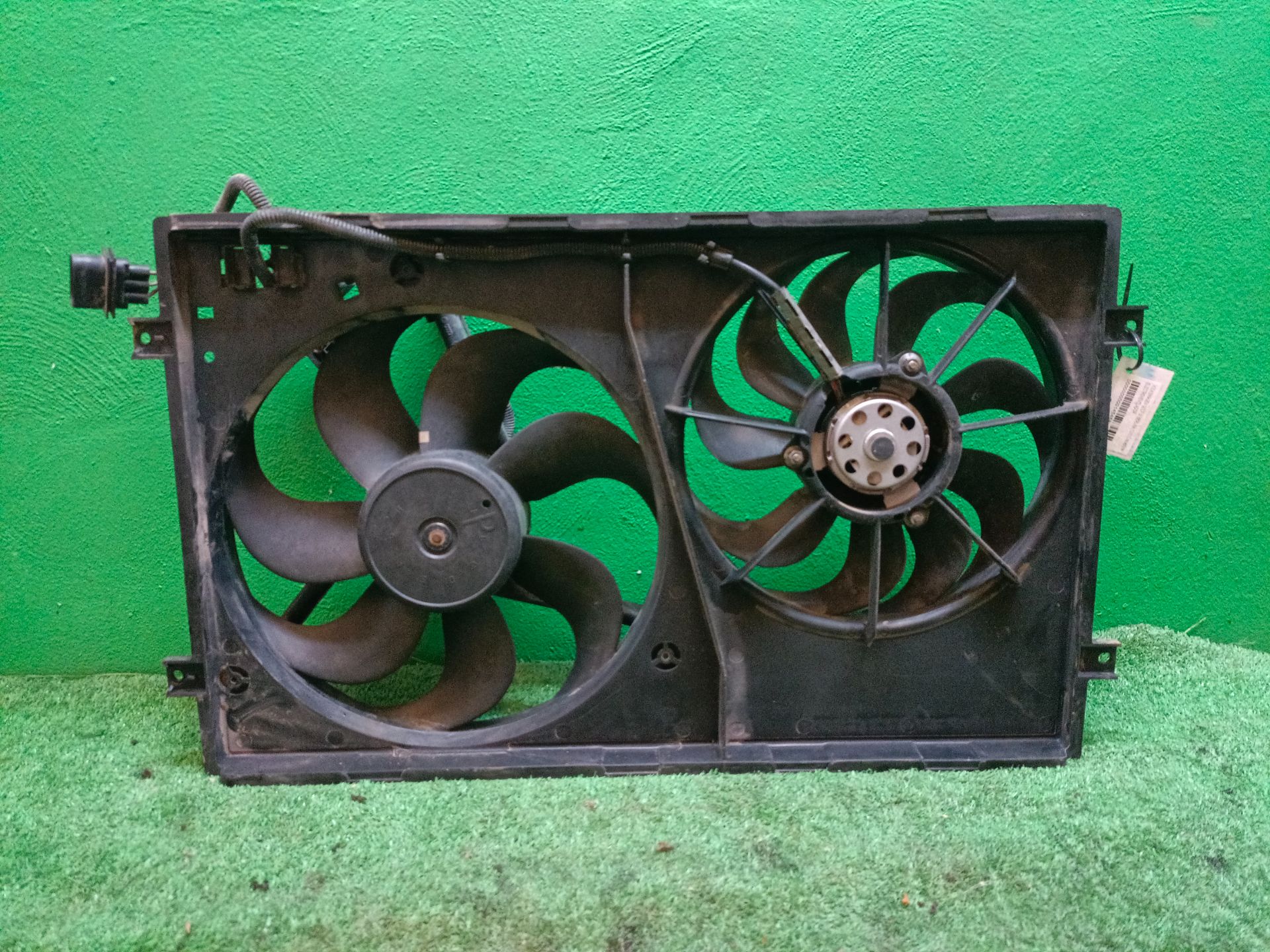 ELECTROVENTILADOR RADIADOR AIRE ACONDICIONADO