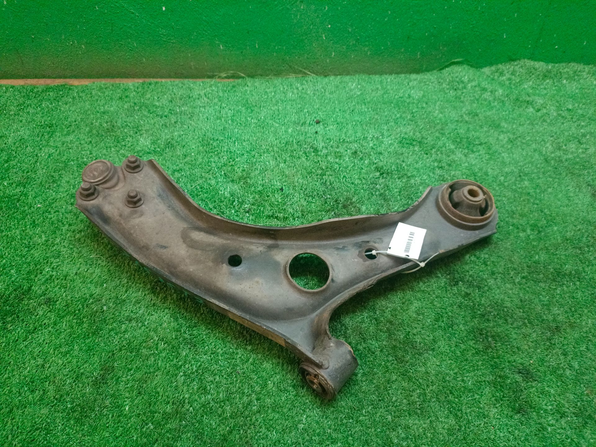 BRAZO SUSPENSION DELANTERO IZQUIERDO