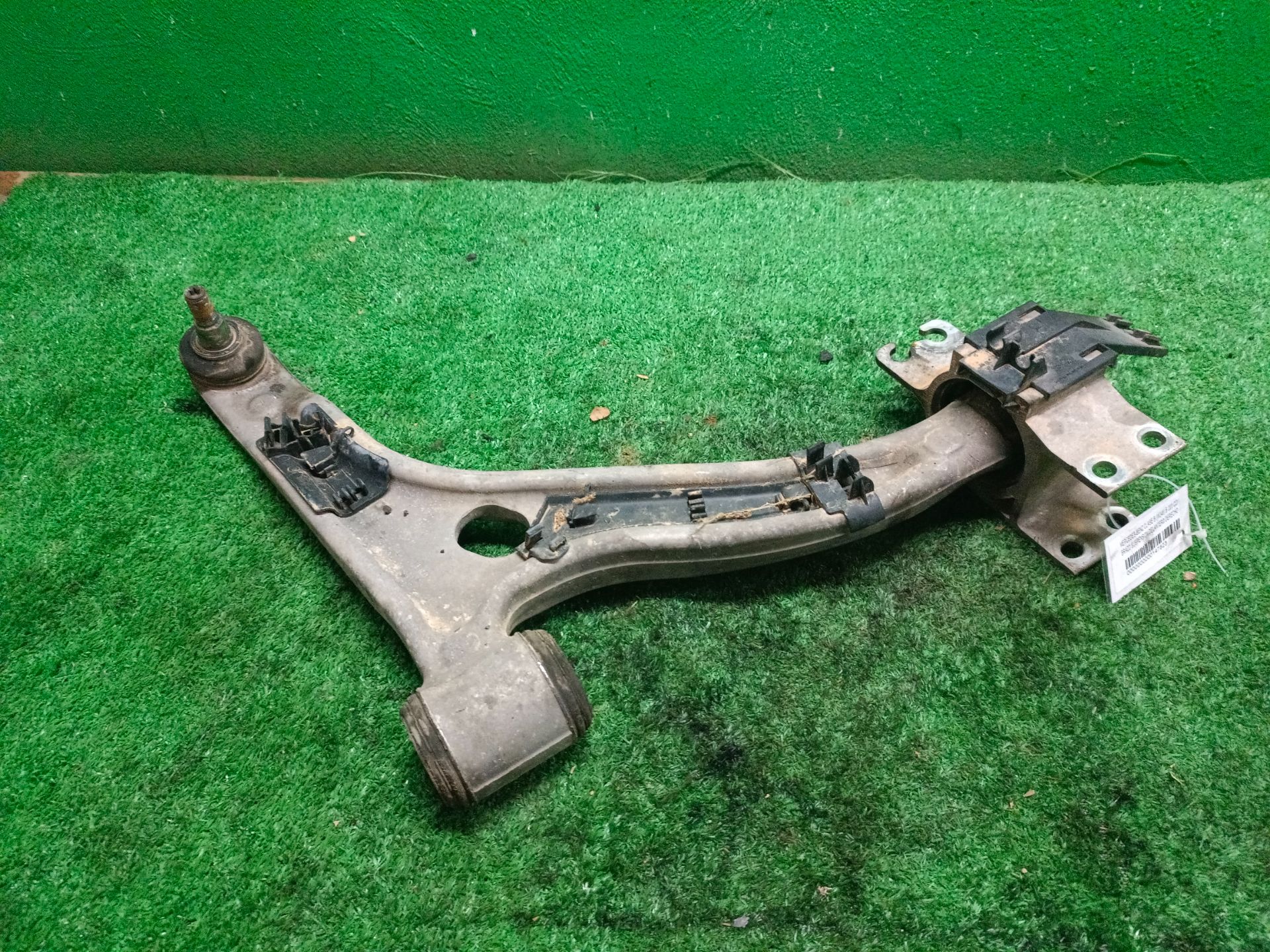 BRAZO SUSPENSION DELANTERO DERECHO