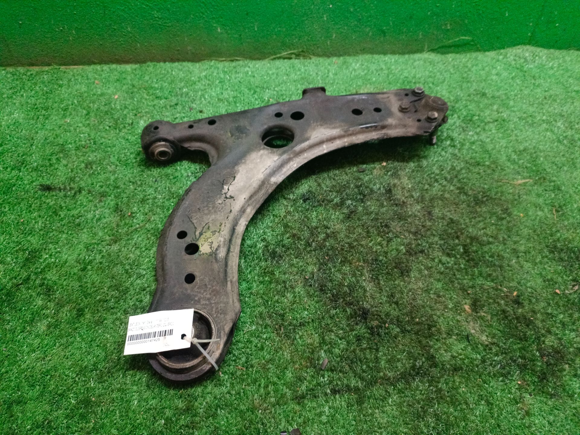BRAZO SUSPENSION DELANTERO IZQUIERDO