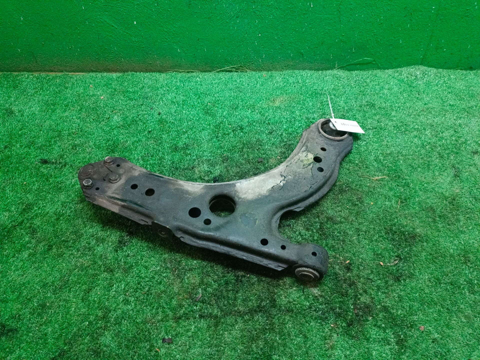 BRAZO SUSPENSION DELANTERO IZQUIERDO