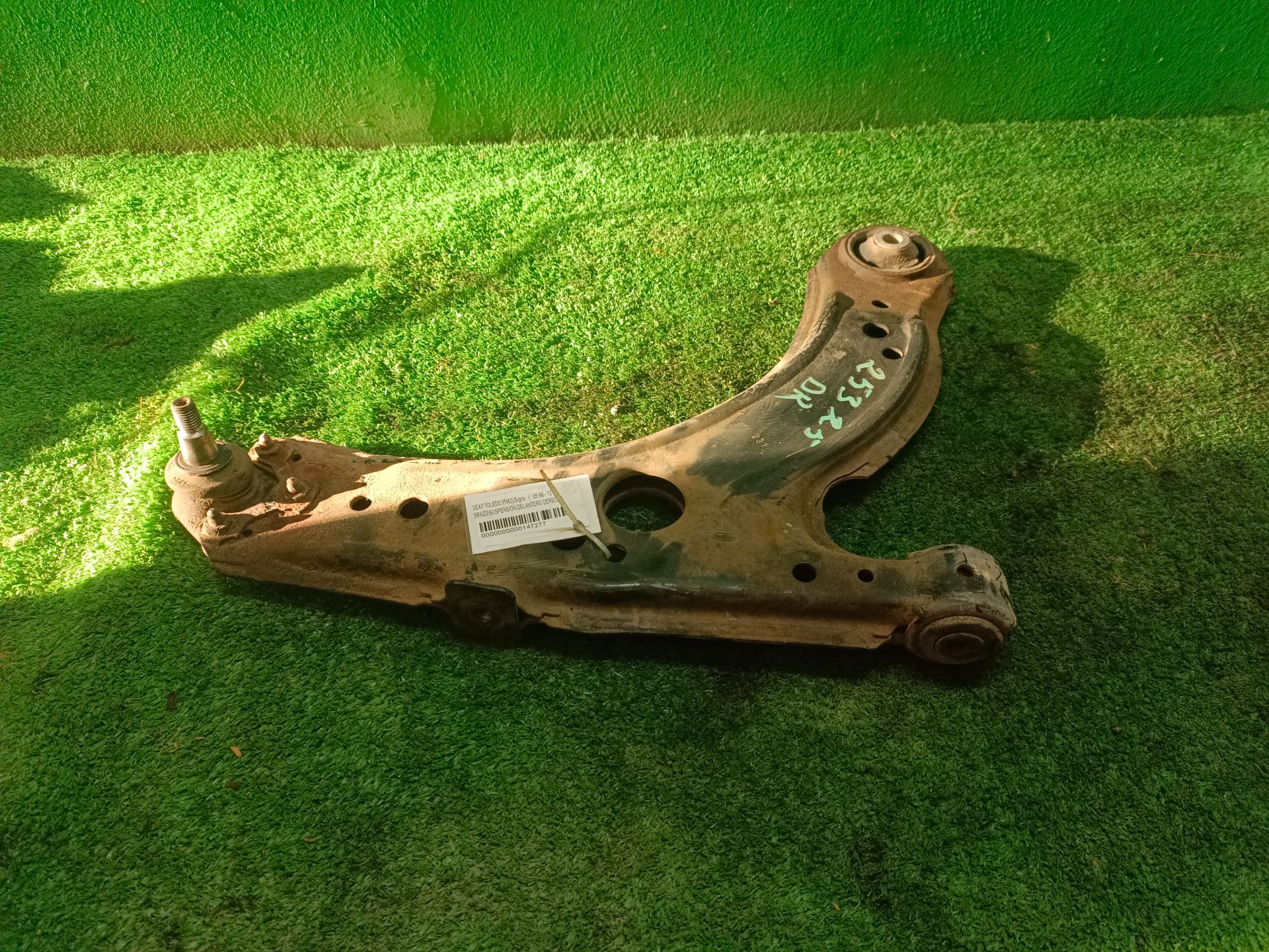 BRAZO SUSPENSION DELANTERO DERECHO