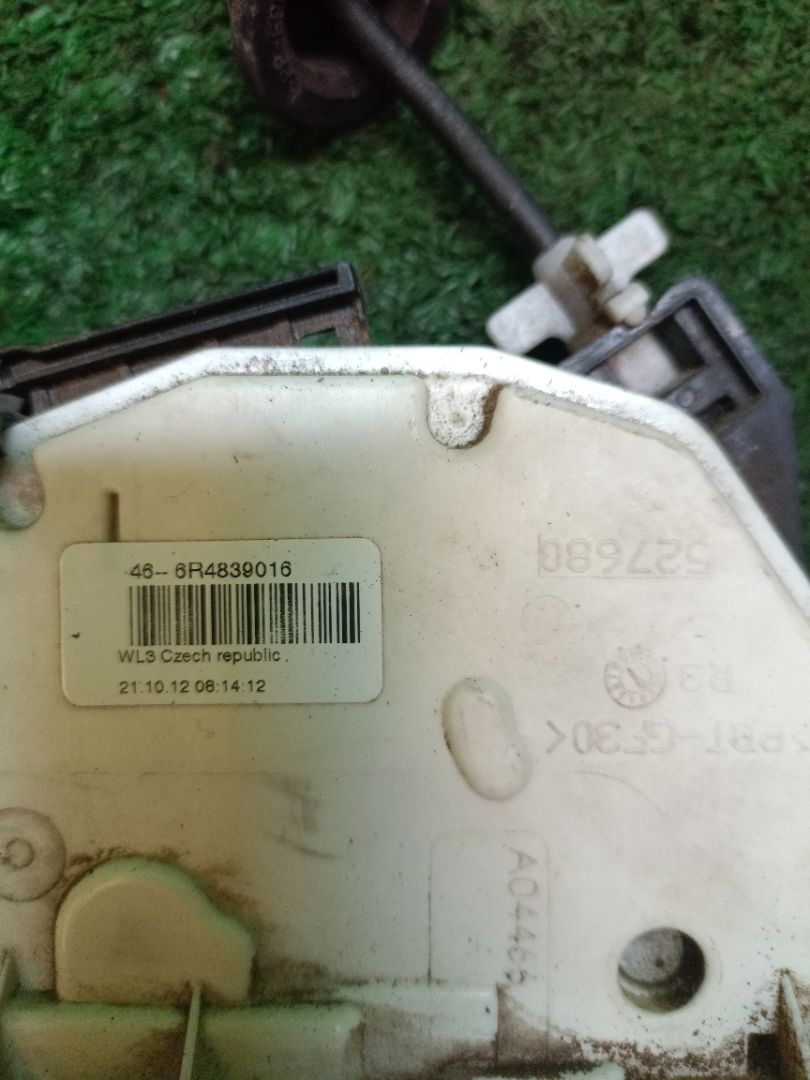 CERRADURA PUERTA TRASERA DERECHA