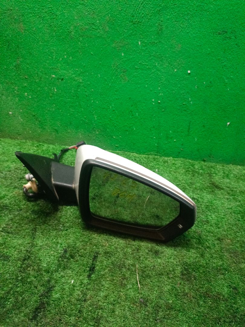 RETROVISOR DERECHO
