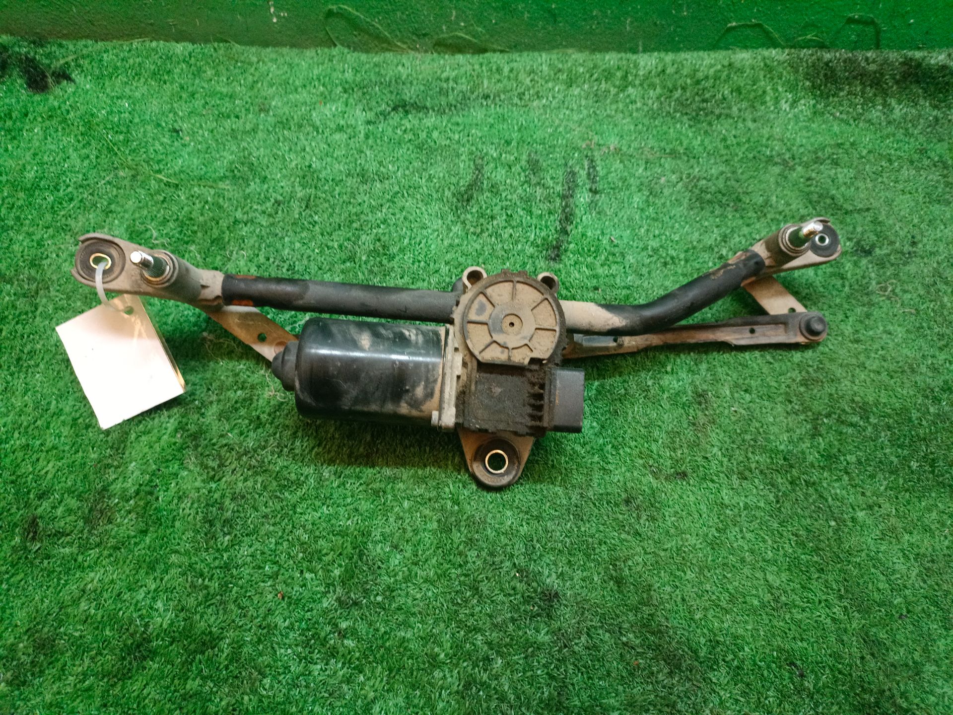 MOTOR LIMPIA DELANTERO