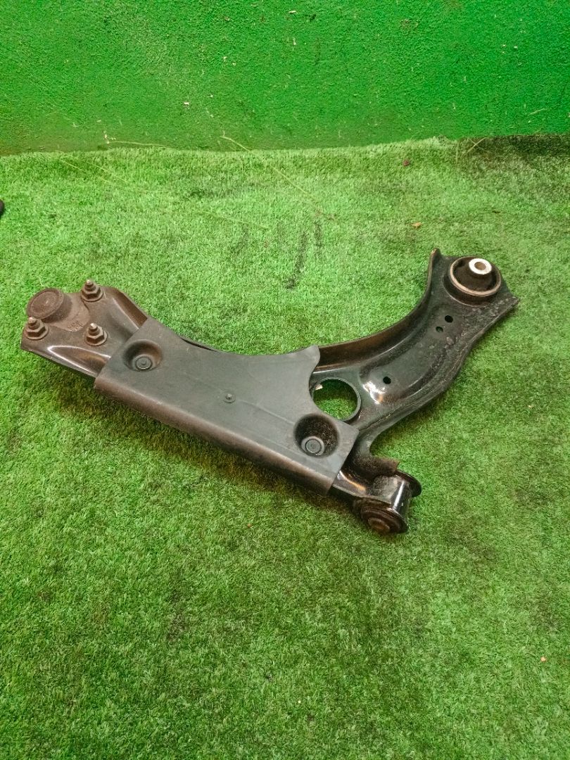BRAZO SUSPENSION DELANTERO IZQUIERDO