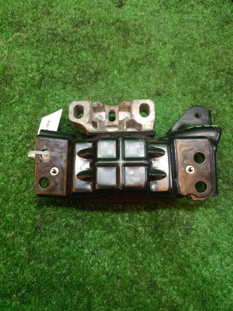 SOPORTE MOTOR IZQUIERDO