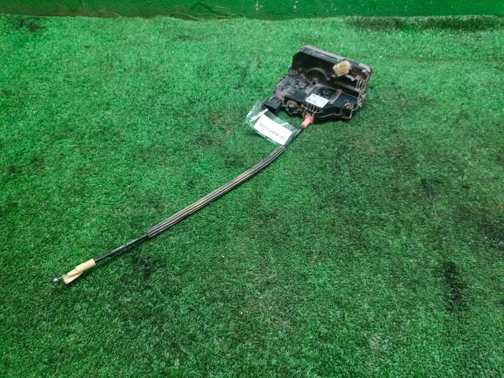 CERRADURA PUERTA DELANTERA IZQUIERDA
